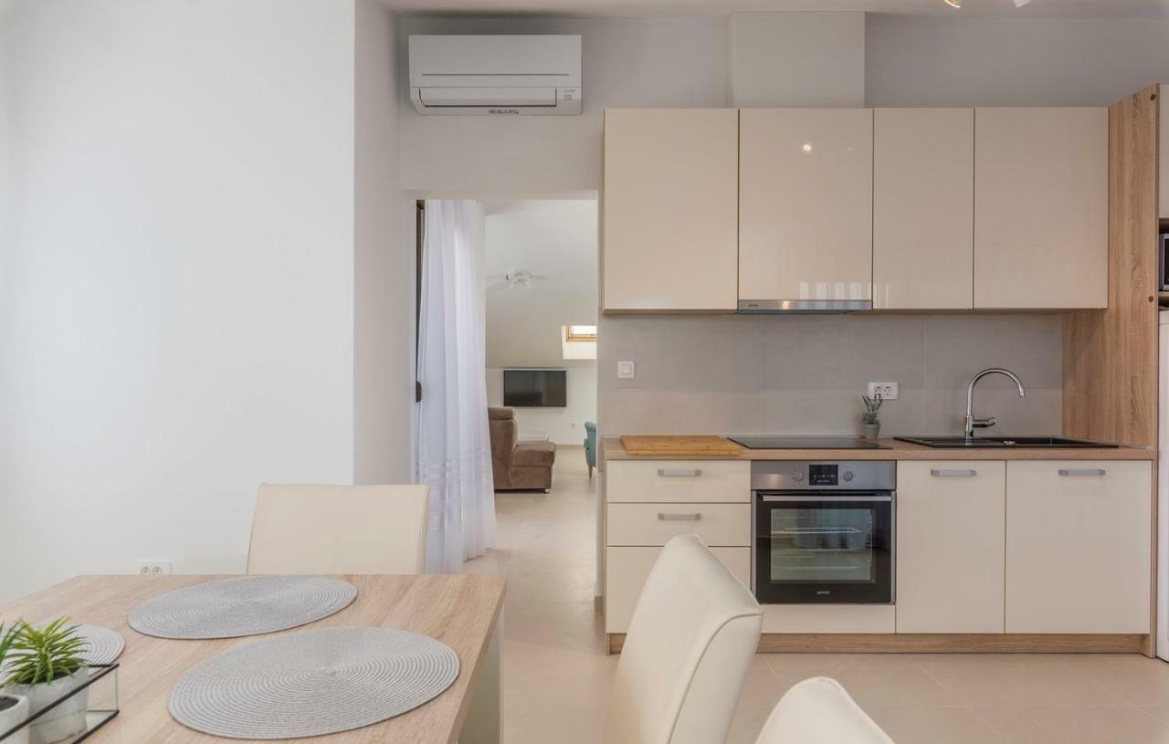 Apartments Hana In Funtana Dış mekan fotoğraf