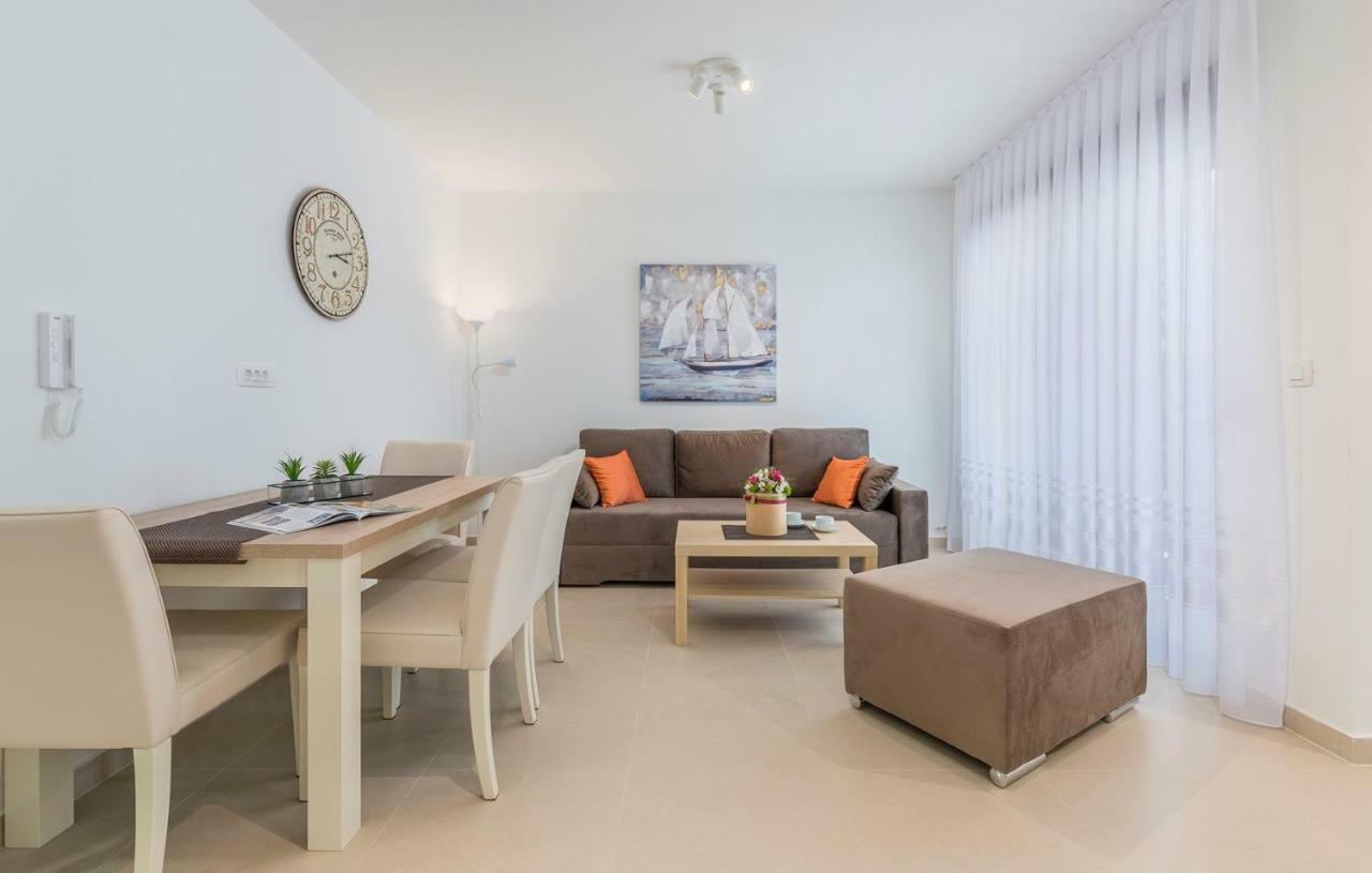 Apartments Hana In Funtana Dış mekan fotoğraf