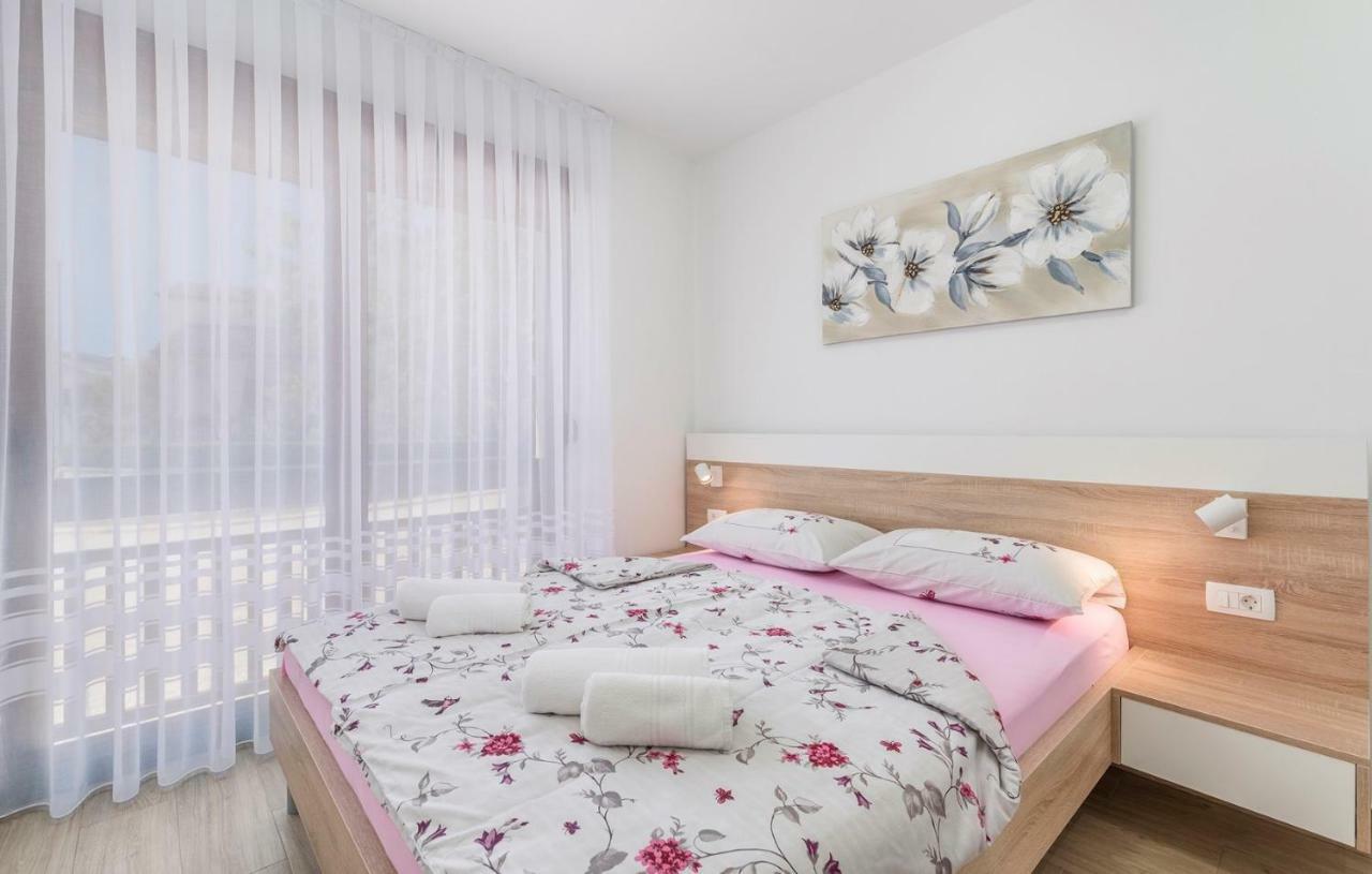 Apartments Hana In Funtana Dış mekan fotoğraf