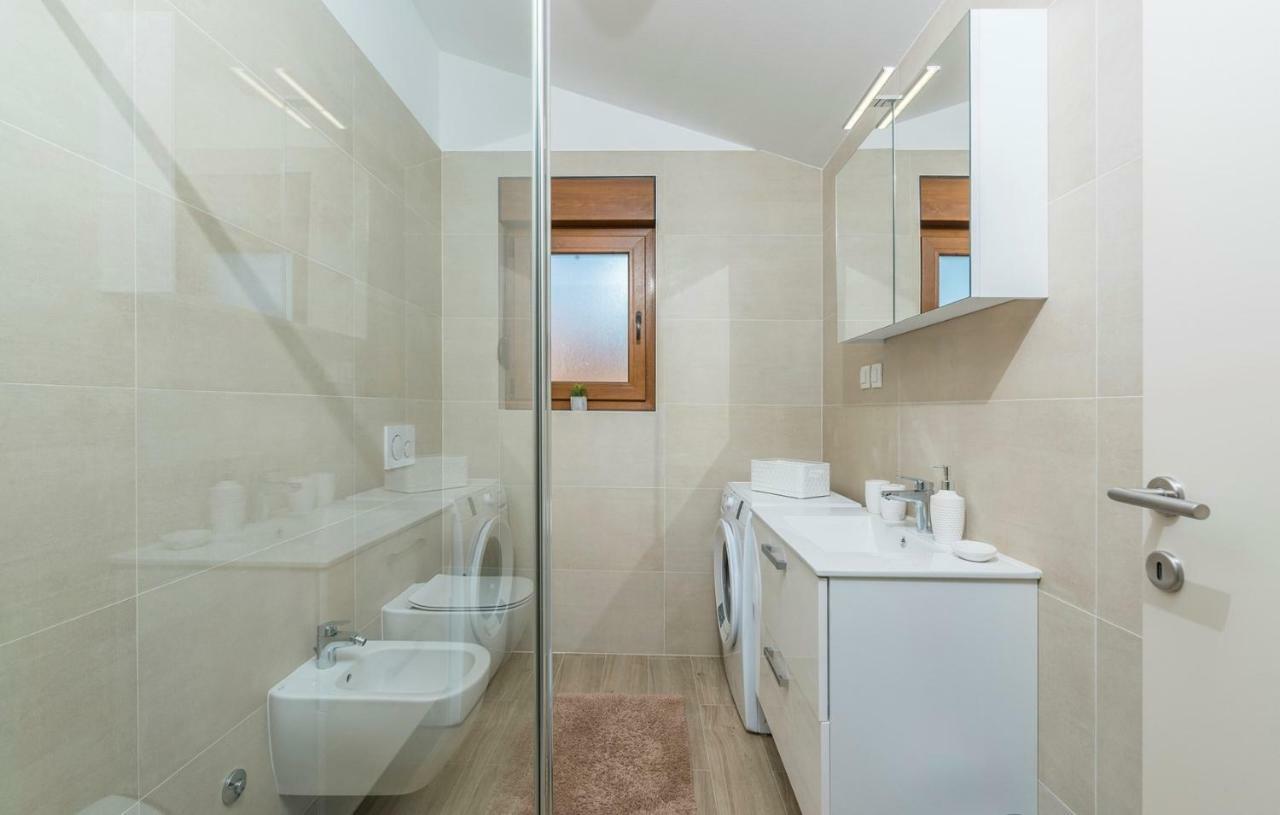 Apartments Hana In Funtana Dış mekan fotoğraf