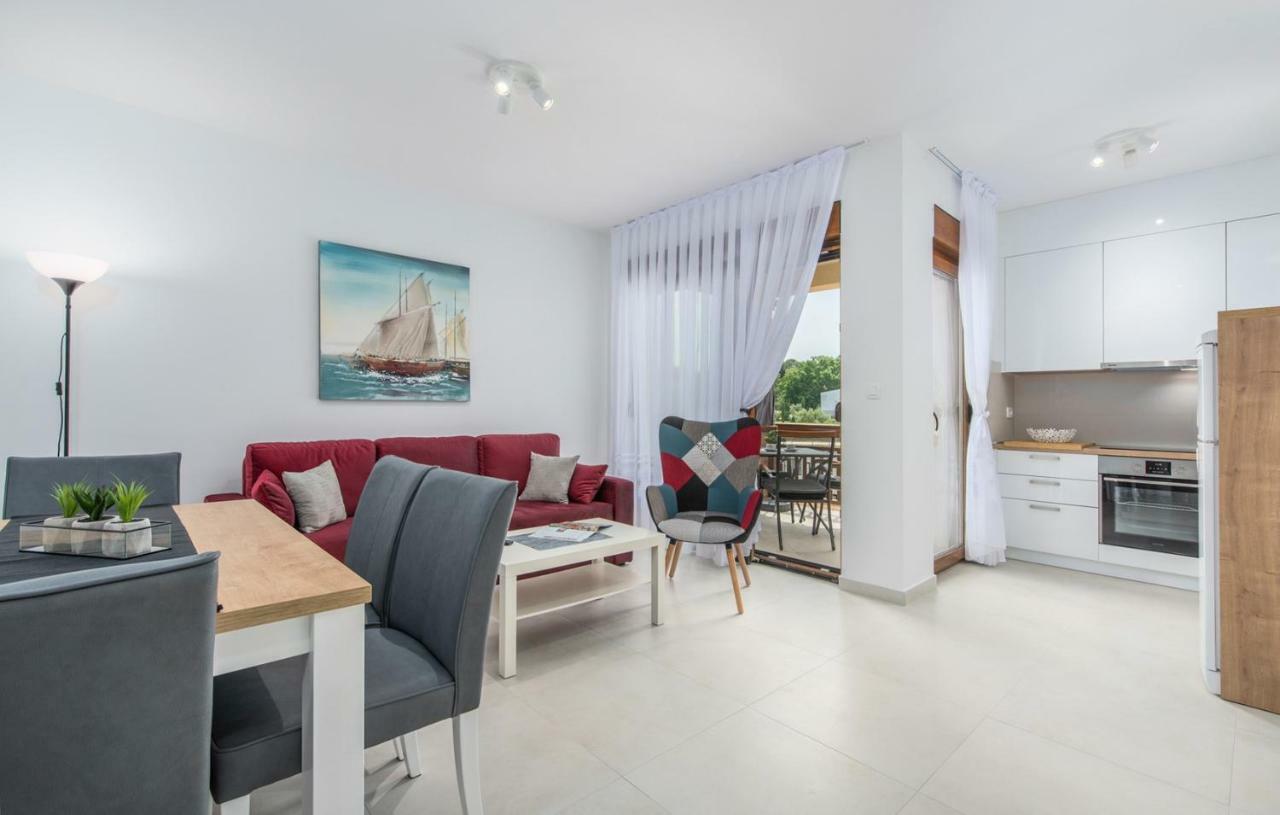 Apartments Hana In Funtana Dış mekan fotoğraf