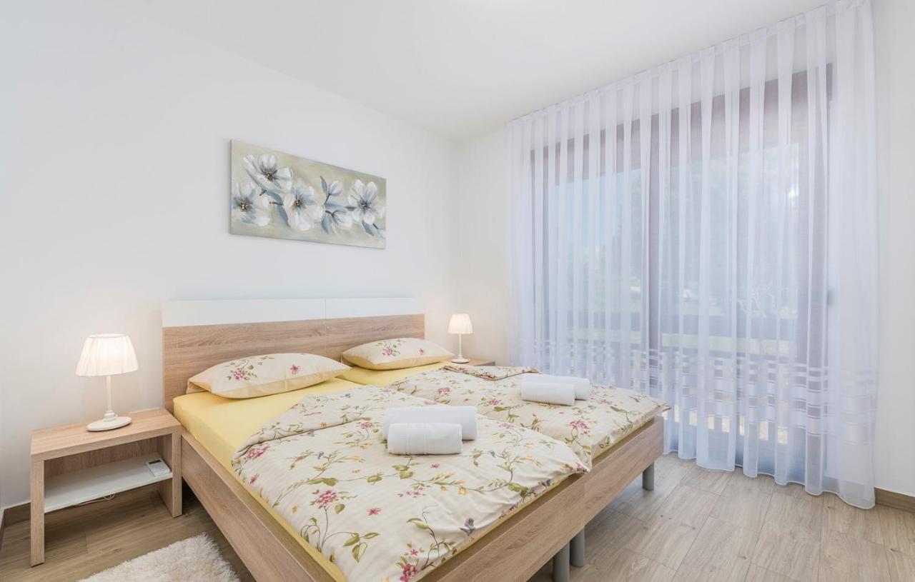 Apartments Hana In Funtana Dış mekan fotoğraf